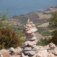 Photo de France - Le Cirque de Mourèze et le Lac du Salagou